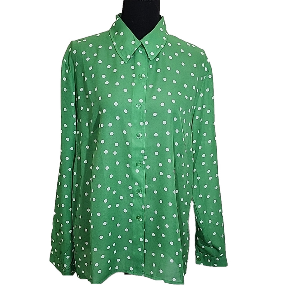 DIALOGUE 2 PIECE BUTTON-DOWN TOP - image 1